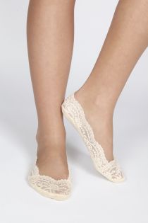 DALLAS beige lacy footies with silicone | BestSockDrawer.com