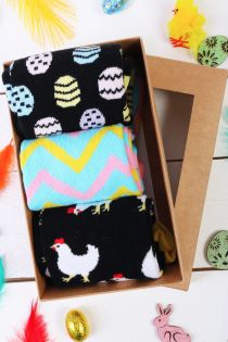 CHICKEN MOM gift box containing 3 pairs of socks | BestSockDrawer.com