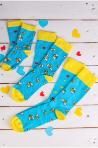 BUZZ mesilaste sokkidega kinkekarp kogu perele | BestSockDrawer.com